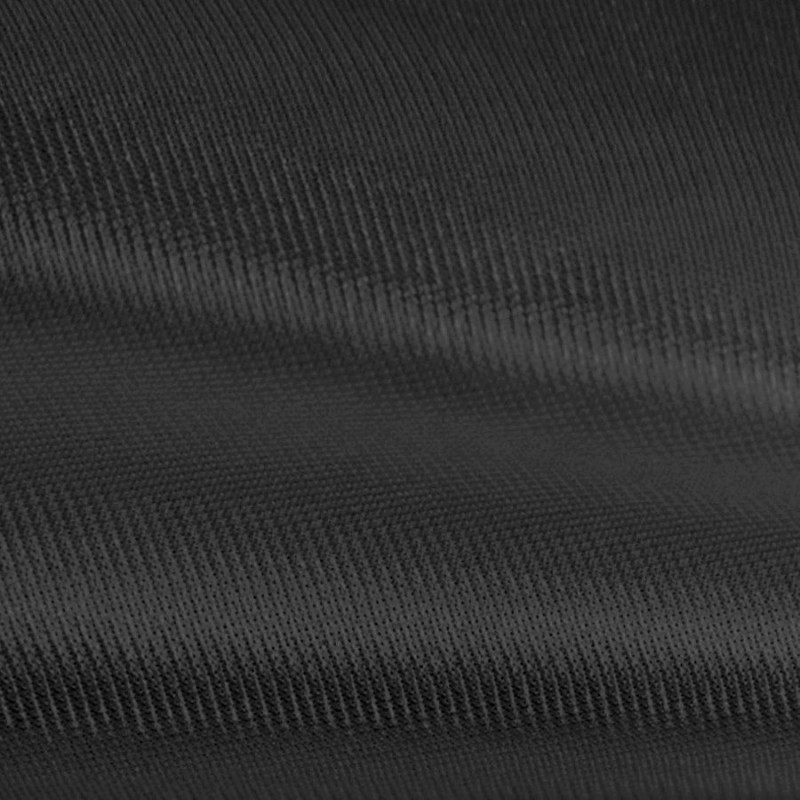 Satin noir au rouleau