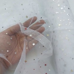 Tule estrelas branco
