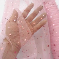 Tule estrelas rosa